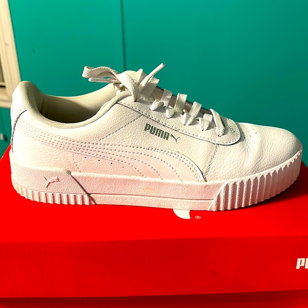 Puma white 7.5